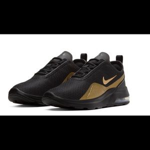 Nike air motion 2’s for women